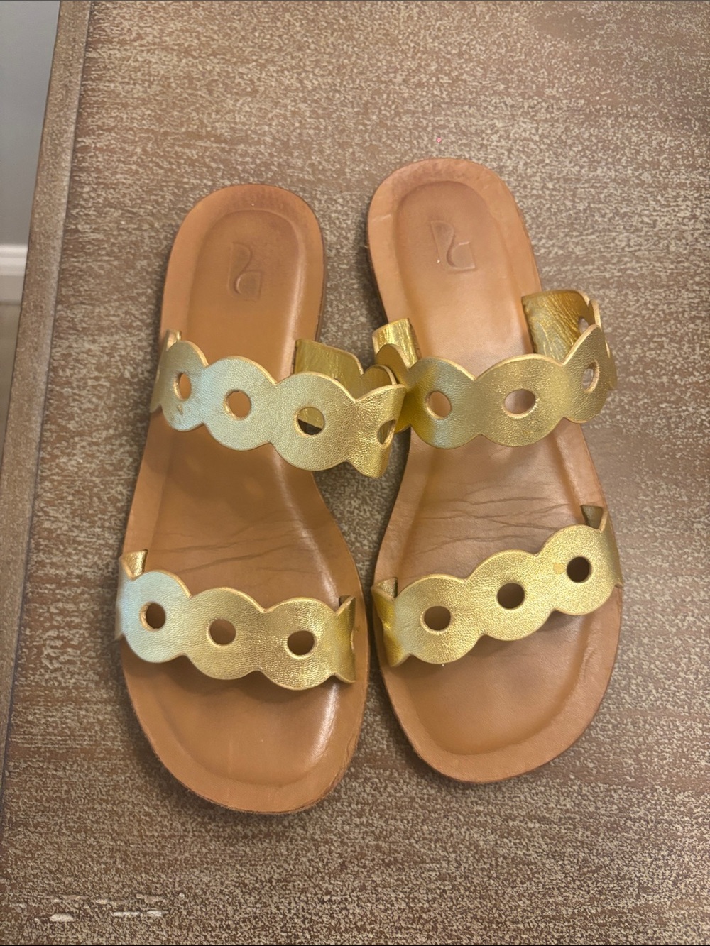 Larroude Gold Scalloped Double-Strap Slide Sandals - Brown Footbed